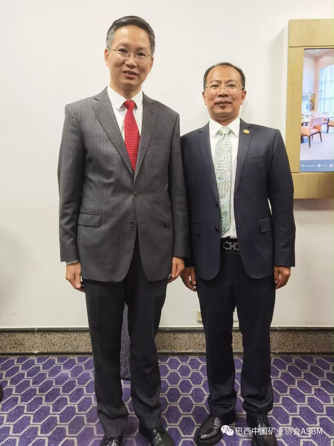Representantes da China e do Brasil no encontro de cooperação econômica